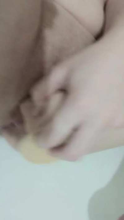 I need a friend who&rsquo;s willing to eat my pussy sometimes