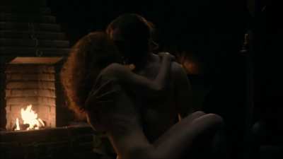 Sophie Skelton nude - Outlander