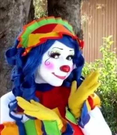 Clown girls😩