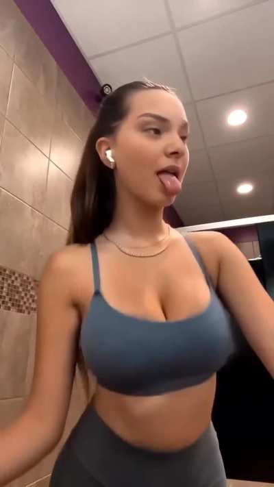 Beautiful girl 😍