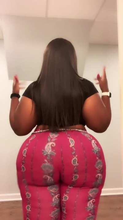 OMG BRO 😳 just when you think you&rsquo;ve seen it all 🤦🏾&zwj;♂️🤯😩😭😍🍑