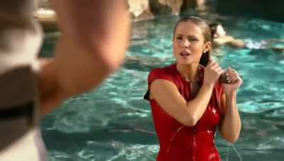 Kristen Bell in Chips