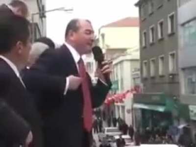 "T&uuml;y&uuml; bitmemiş yetimin hakkını yiyenden hesap sormazsam namerdim." -S&uuml;leyman Soylu