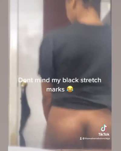 Fym u niggas don&rsquo;t see dis bitch clearly gotta 50 inch ass chyna jealous af😩😭