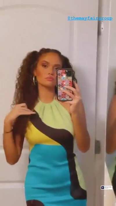 Sideboob