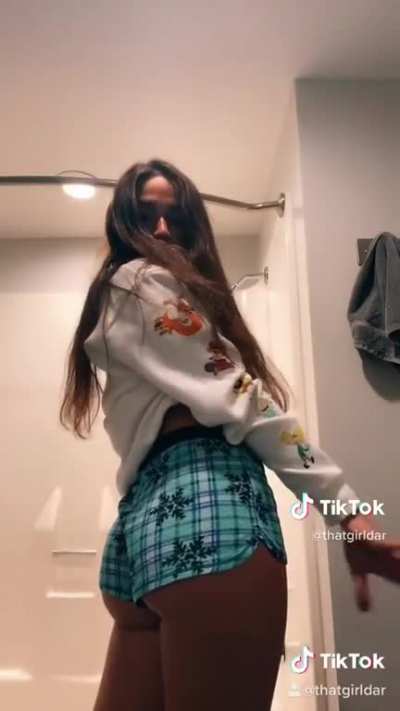 small waist with a big butt