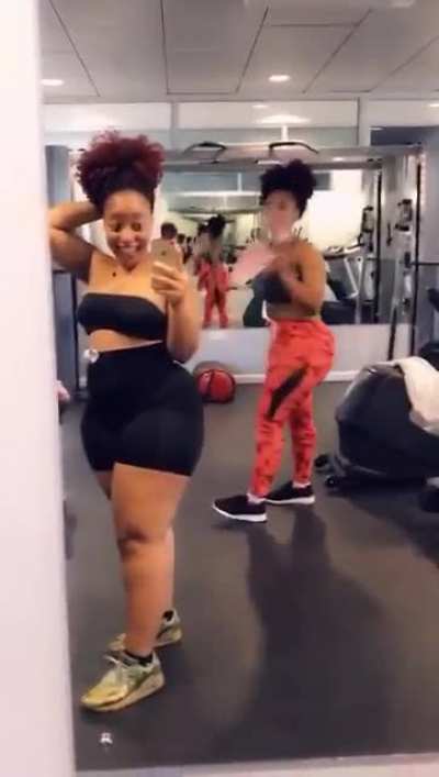 🍑🍑🍑