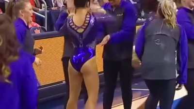 More Elena Arenas? 💜💛🐯🤸🏼&zwj;♀️
