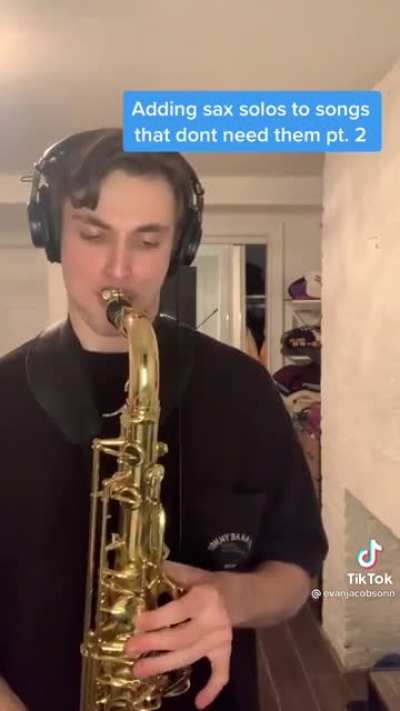 This guy&rsquo;s sax solo