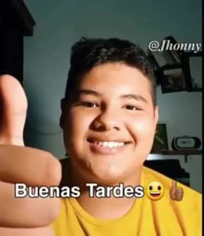 Ese wey me recordo a komanche cuando sale en la miniatura del canal el ded (yosstop) Pd: Buenas tardes 😀 👍