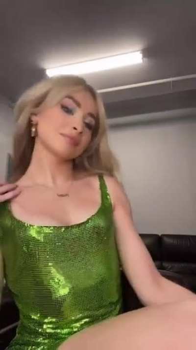 sabrina-carpenter