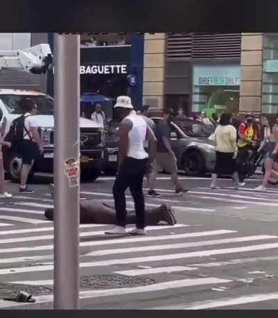 NY ain&rsquo;t a real place B 😭