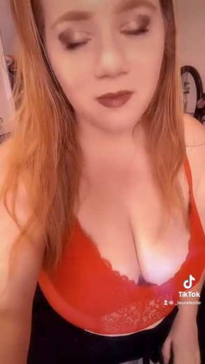 _lauraleslie