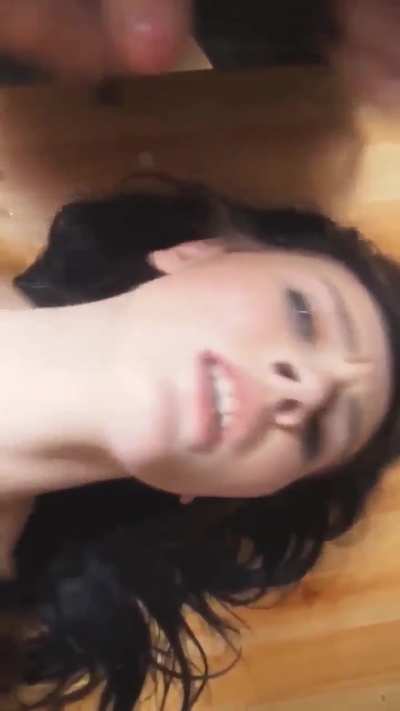 &ldquo;Nooo&rdquo; literally doesn&rsquo;t realize she&rsquo;s a legit cum rag !