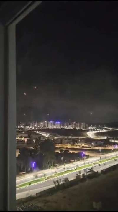 Iron Dome intercepts Hamas rockets above Ashkelon (11.10.23)