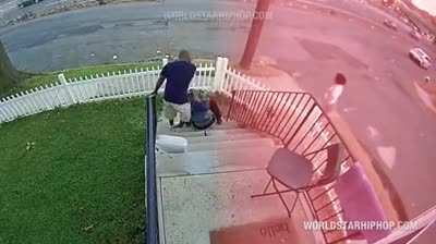 WCGW stealing someone’s package