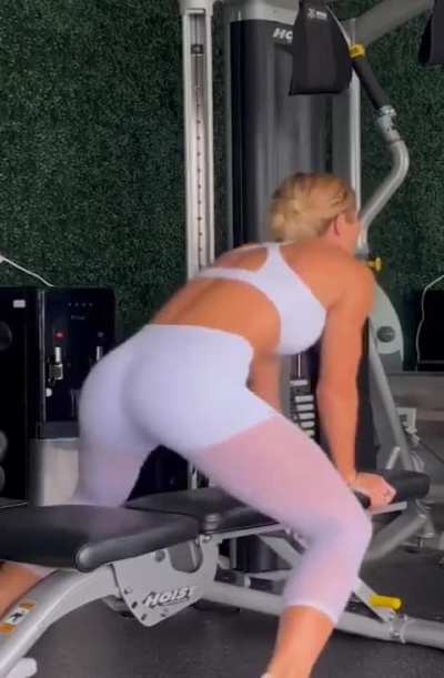Torrie being goofy during a workout 4-28-23 X