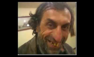 Critica destructiva a r maau. (Tomenselo con humor XD)