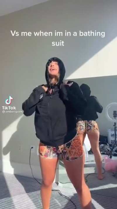 Sexy jiggle