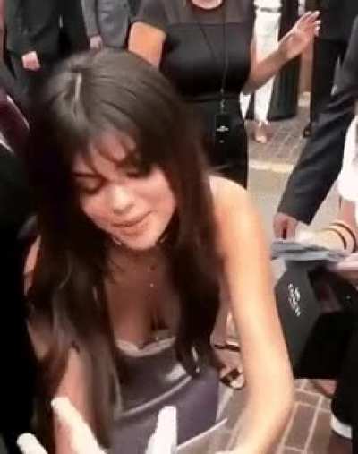 Downblouse