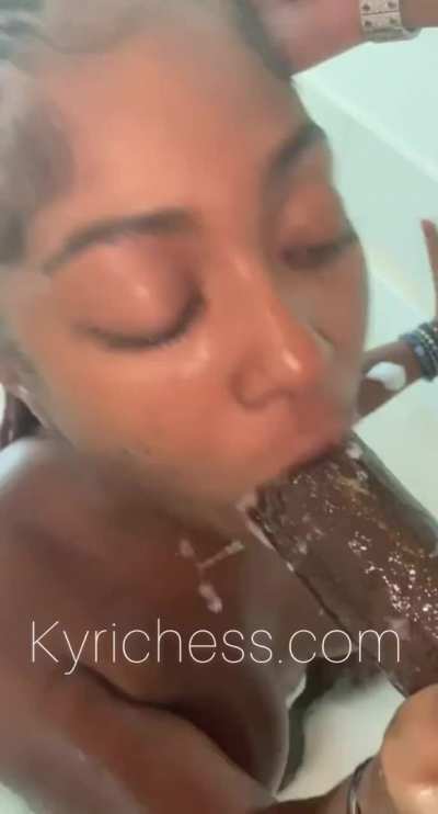 THROAT BABIESSSS🧘🏽&zwj;♀️😮&zwj;💨 # Full length Vids folder in comments 👇🏾