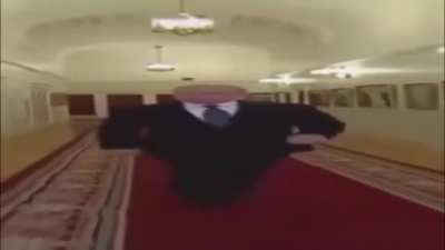 Mati llegando al stream despu&eacute;s de que los medios de comunicaci&oacute;n y hasta la misma cazzu hayan reaccionado al hashtag