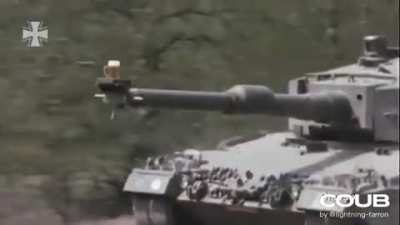 Bu tankın modelini bilen ?