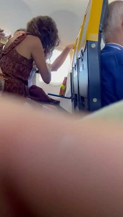 Airplane Blowjob&hellip;nobody&rsquo;s going to notice