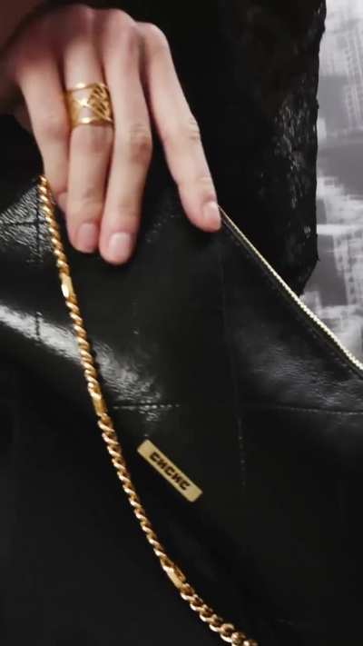 For Carolina Herrera V