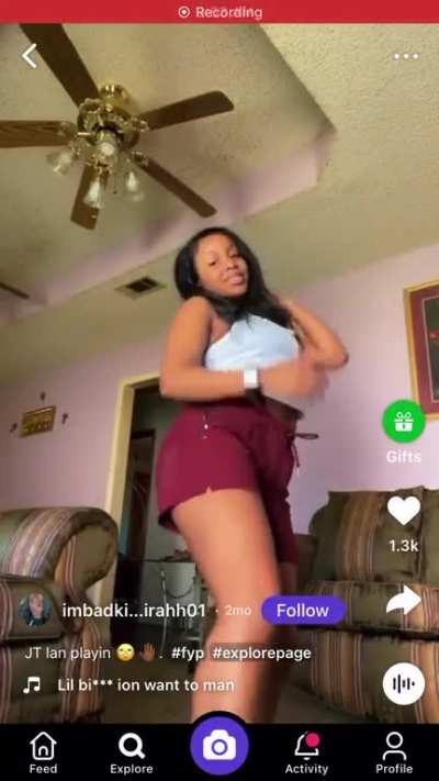She really thick🤤