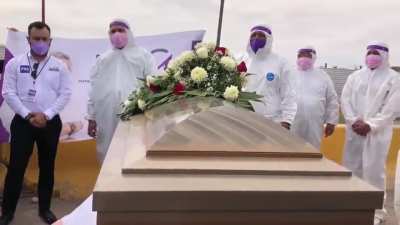 Ya no s&eacute; si re&iacute;r o llorar.