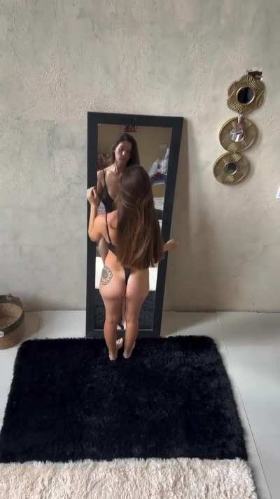Flor Nogues 🍑🤤