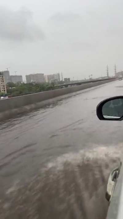 BMC has somehow managed to flood a "Flyover" in 1st shower, this is the new BKC Connector.