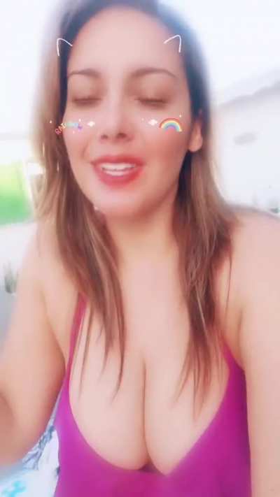 Las tetas de Sugey Abrego