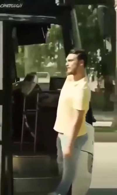 Teehee, bonk