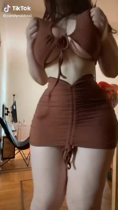 [reddit] or [discord] feed me tiktok thots and i can show off and trib
