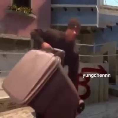 u