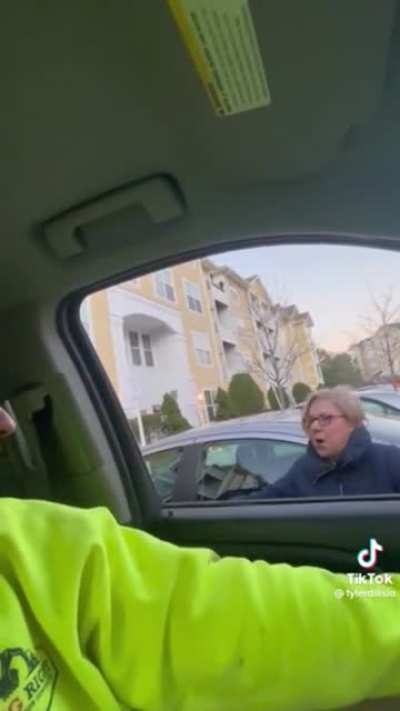 Angry Karen&rsquo;s reaction to &ldquo;Your Mother!&rdquo;