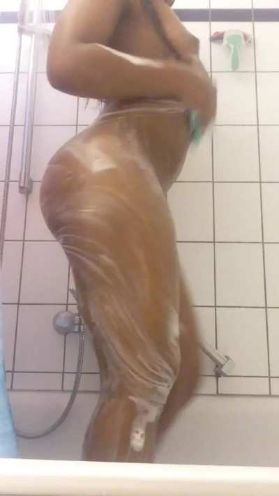 🥵🍑💦 you&rsquo;ll be happy to come from work and get in the shower