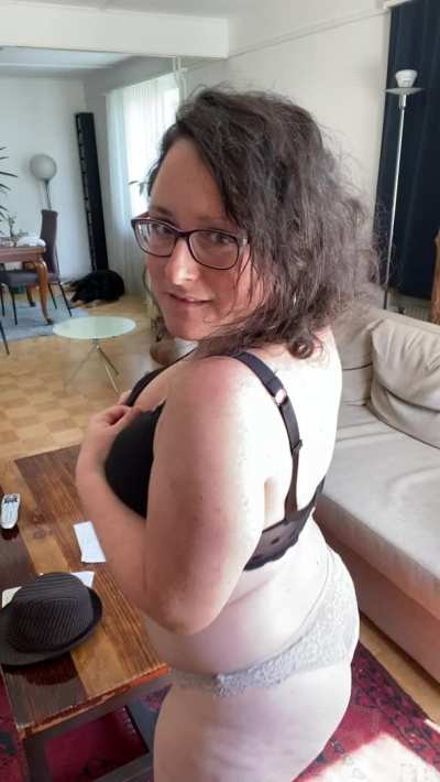 Can you shower me with your cum? 🥺