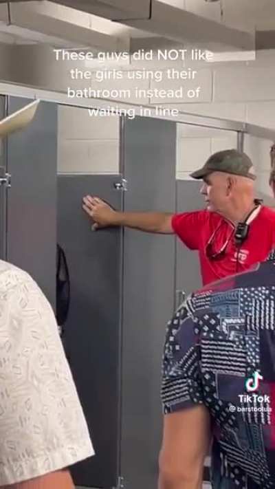 Women get kicked out of Men&rsquo;s bathroom