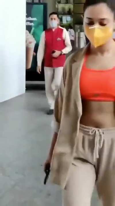Tammu Tamanna Tamannaah Shaking butt &amp;amp; Navel, comment plzz