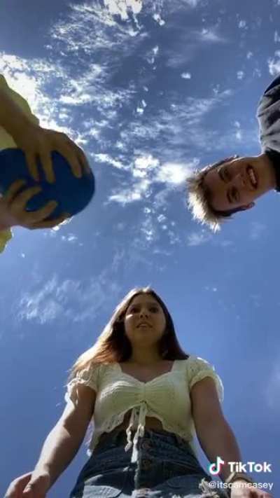 👀