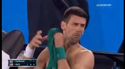 Fans shouting "let's go Rafa" to Nole