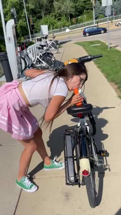 Let&rsquo;s go on a bike ride [F]