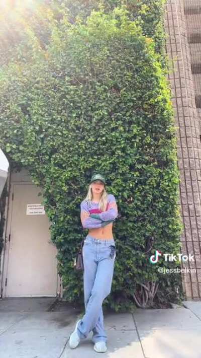 hips