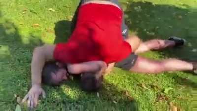 167cm x 57kg VS 192cm x 120kg / Guillotine choke