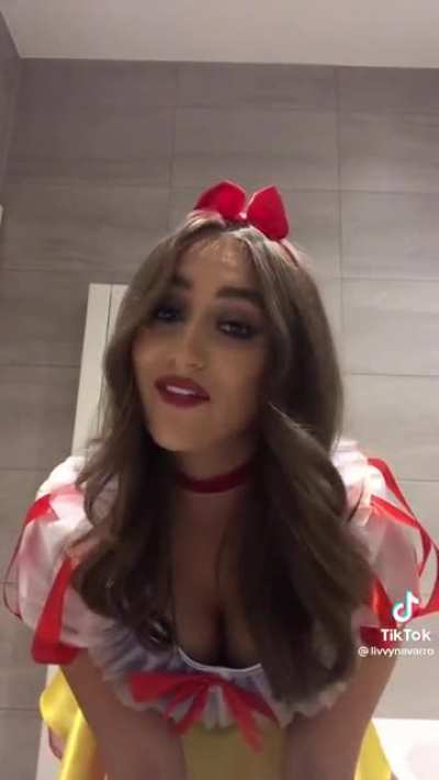 Sexy Snow White