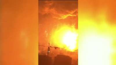 2015 Tianjin explosion dwarfs nearby skyscrapers