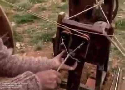 От волокон конопли до плетеной веревки. Весь процесс.